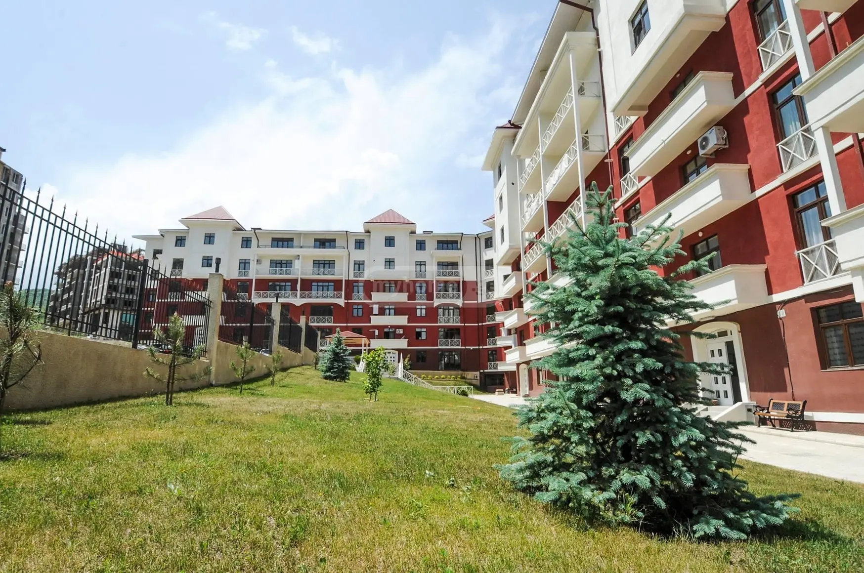  ქირავდება 3 ოთახიანი  ბინა ვაკეში  ნ. ჟვანიას ქუჩაზე 