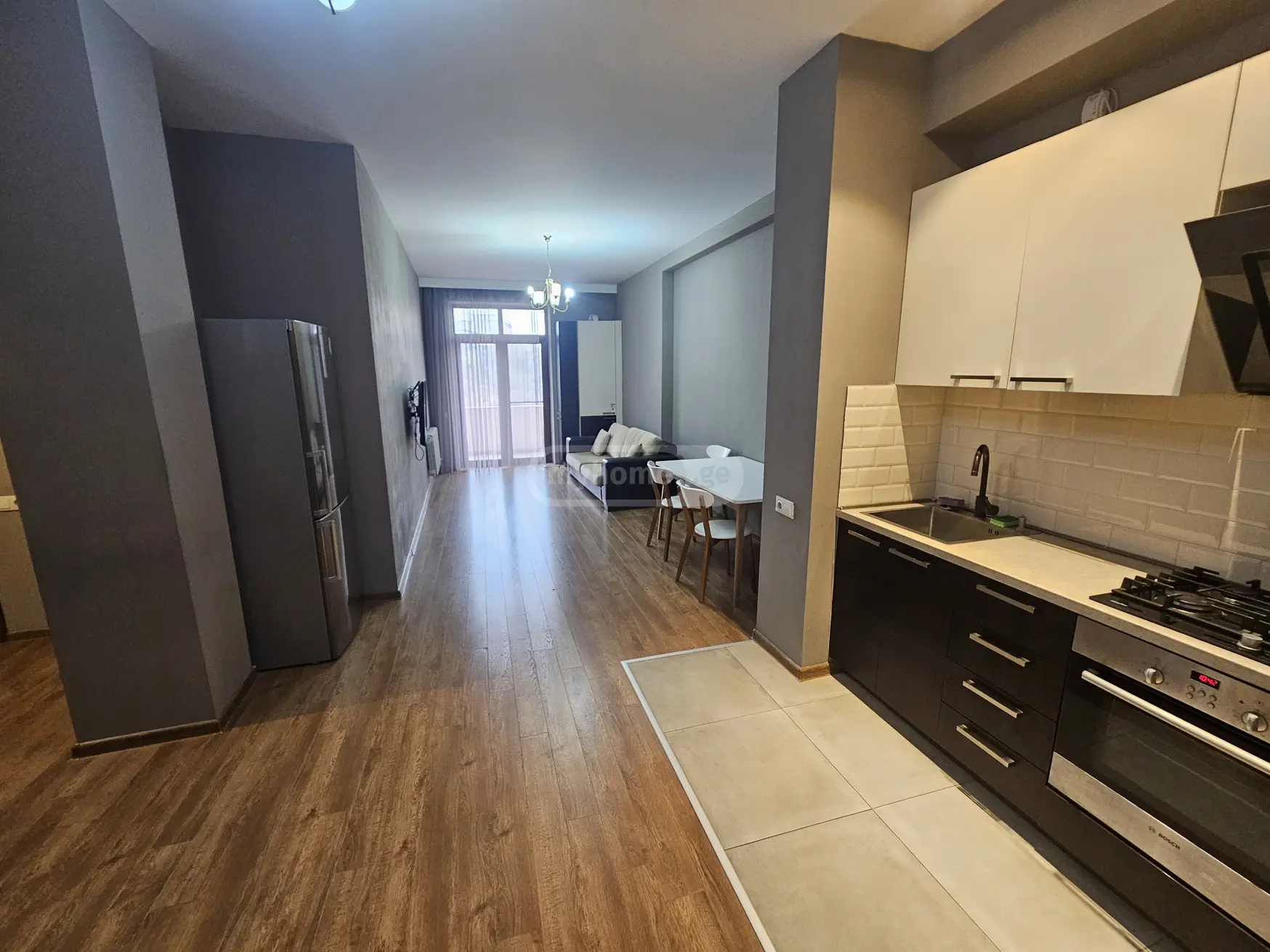  ქირავდება 3 ოთახიანი  ბინა ვაკეში  ნ. ჟვანიას ქუჩაზე 