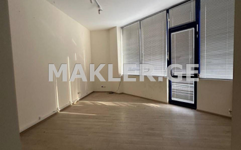  For Rent 1700 m² space Office in Vedzisi dist.  In Zovreti 