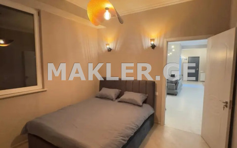  ქირავდება 4 ოთახიანი  ბინა ვაკეში  ნ. ჟვანიას ქუჩაზე 