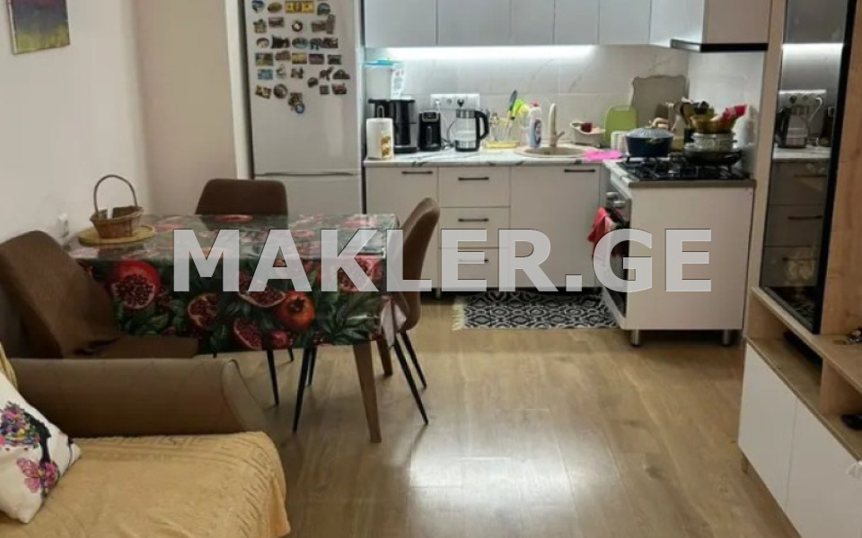  Продается 3 комнатная  Квартира в Ваке  на ул. Хомли 