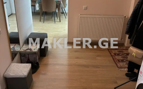  Продается 3 комнатная  Квартира в Ваке  на ул. Хомли 