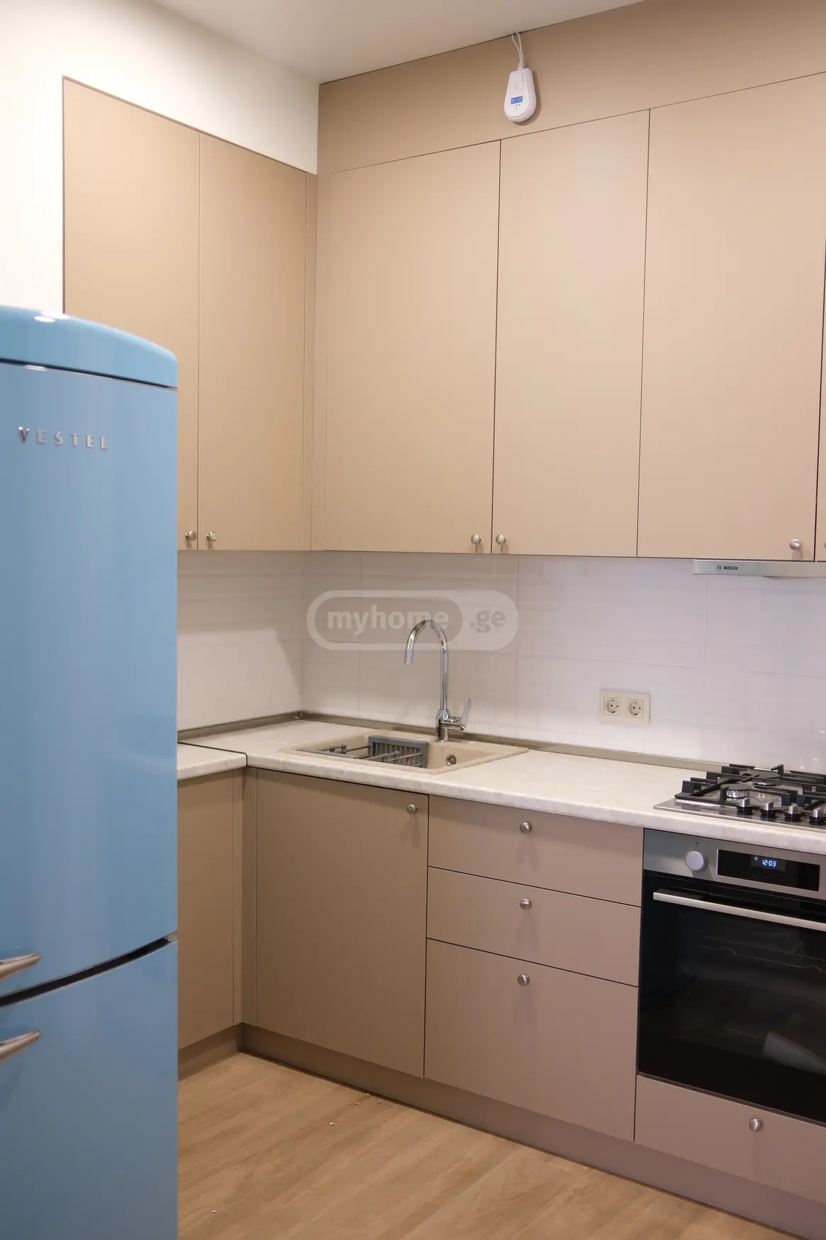  ქირავდება 2 ოთახიანი  ბინა საბურთალოზე  შარტავას ქუჩაზე 