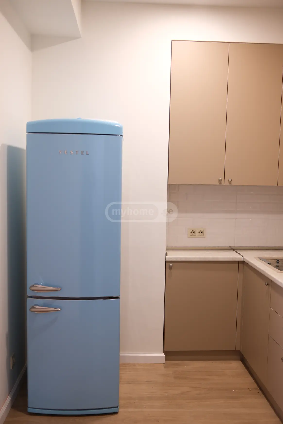  ქირავდება 2 ოთახიანი  ბინა საბურთალოზე  შარტავას ქუჩაზე 