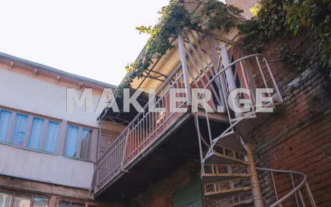  Satılık 3   Daire in Sololaki dist. (Old Tbilisi)