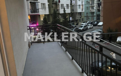  იყიდება 3 ოთახიანი  ბინა საბურთალოზე  ანა პოლიტკოვსკაიას ქუჩაზე 