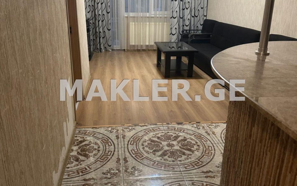  იყიდება 3 ოთახიანი  ბინა საბურთალოზე  ანა პოლიტკოვსკაიას ქუჩაზე 