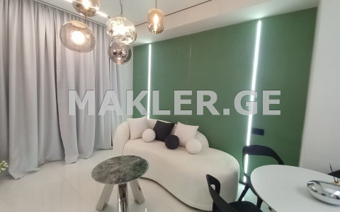  იყიდება 2 ოთახიანი  ბინა ისანში  ნავთლუღის ქუჩაზე 