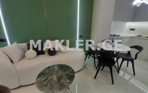  იყიდება 2 ოთახიანი  ბინა ისანში  ნავთლუღის ქუჩაზე 