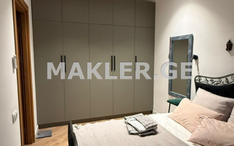  ქირავდება 3 ოთახიანი  ბინა ვერაზე  პეტრიაშვილის ქუჩაზე 