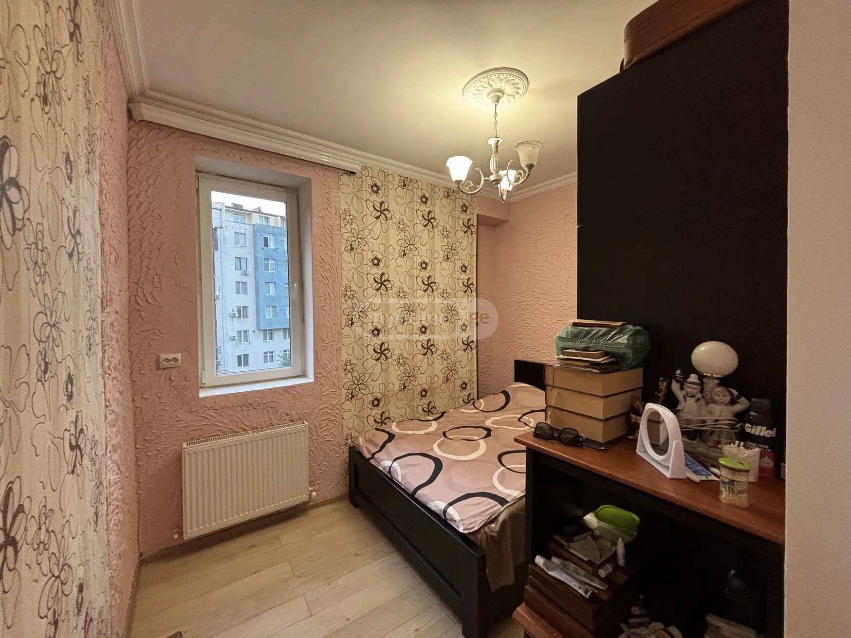  For Sale 3 room  Apartment in Ortachala  in Vezirovi st. 