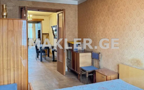  Продается 3 комнатная  Квартира в Сабуртало  на ул. Иосебидзе 