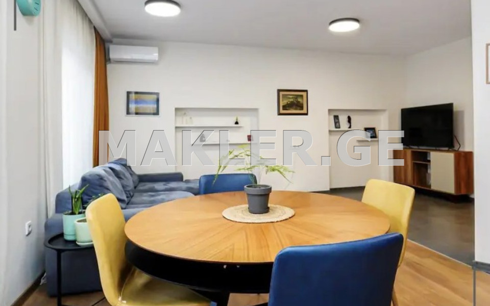  იყიდება 3 ოთახიანი  ბინა საბურთალოზე  კანდელაკის ქუჩაზე 