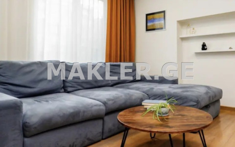  იყიდება 3 ოთახიანი  ბინა საბურთალოზე  კანდელაკის ქუჩაზე 