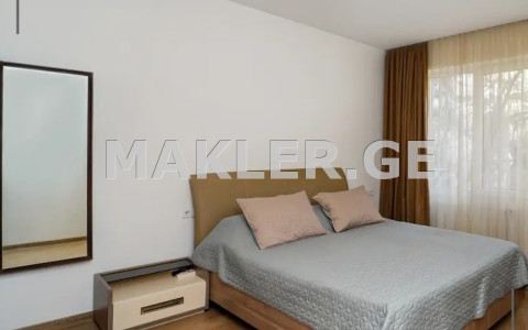  იყიდება 3 ოთახიანი  ბინა საბურთალოზე  კანდელაკის ქუჩაზე 