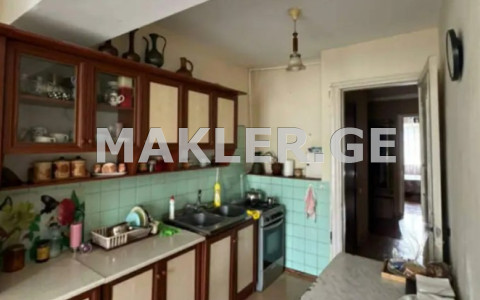  Продается 3 комнатная  Квартира в Сабуртало  на пр. Пекина 