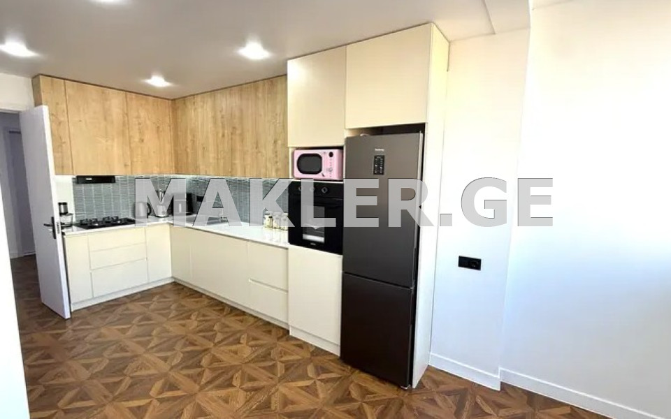  იყიდება 4 ოთახიანი  ბინა საბურთალოზე  შავგულიძის ქუჩაზე 