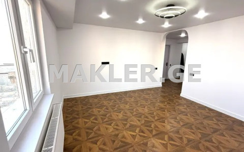  იყიდება 4 ოთახიანი  ბინა საბურთალოზე  შავგულიძის ქუჩაზე 