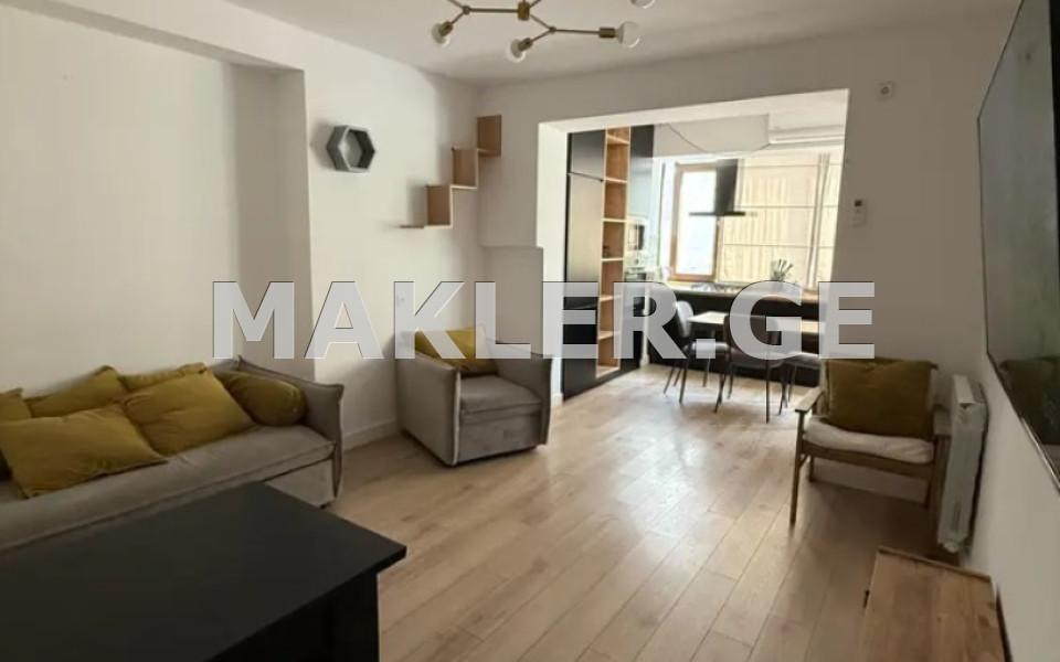  Продается 2 комнатная  Квартира в Сабуртало  на ул. Мицкевича 