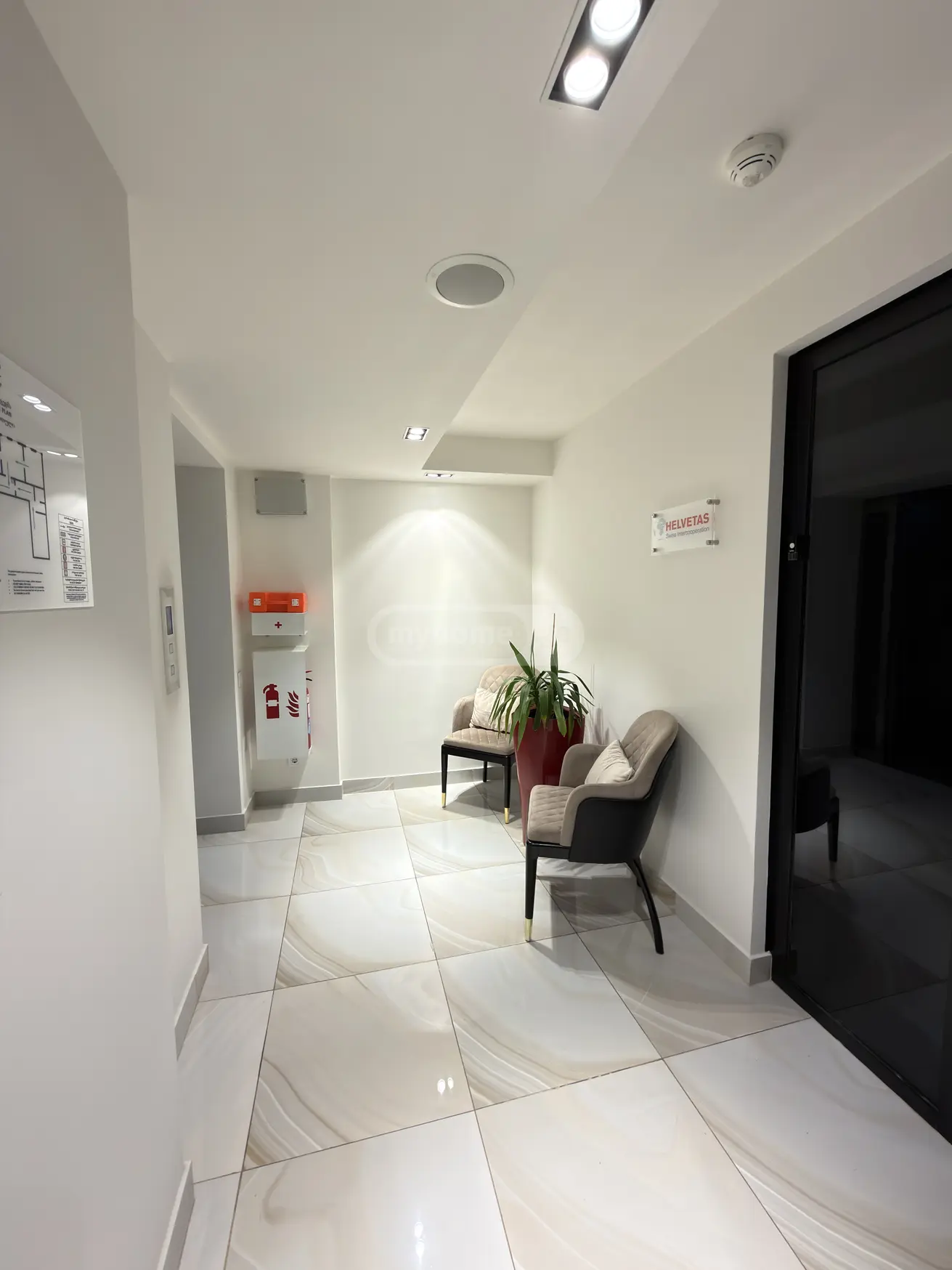  Kiralık 183 m²  Büro & Ofis in Mtatsminda dist. (Old Tbilisi)  in Rustaveli ave. 