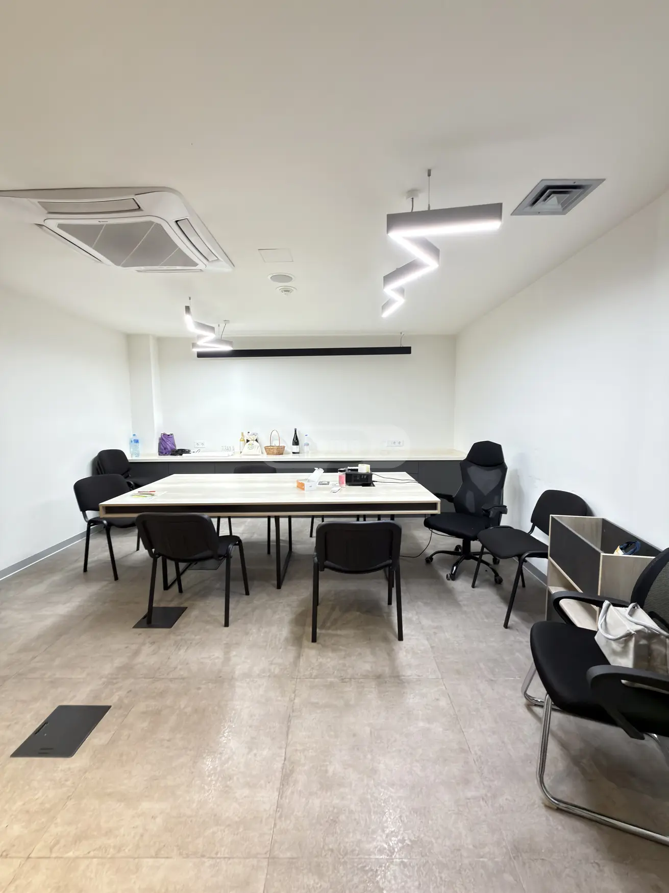  Kiralık 183 m²  Büro & Ofis in Mtatsminda dist. (Old Tbilisi)  in Rustaveli ave. 