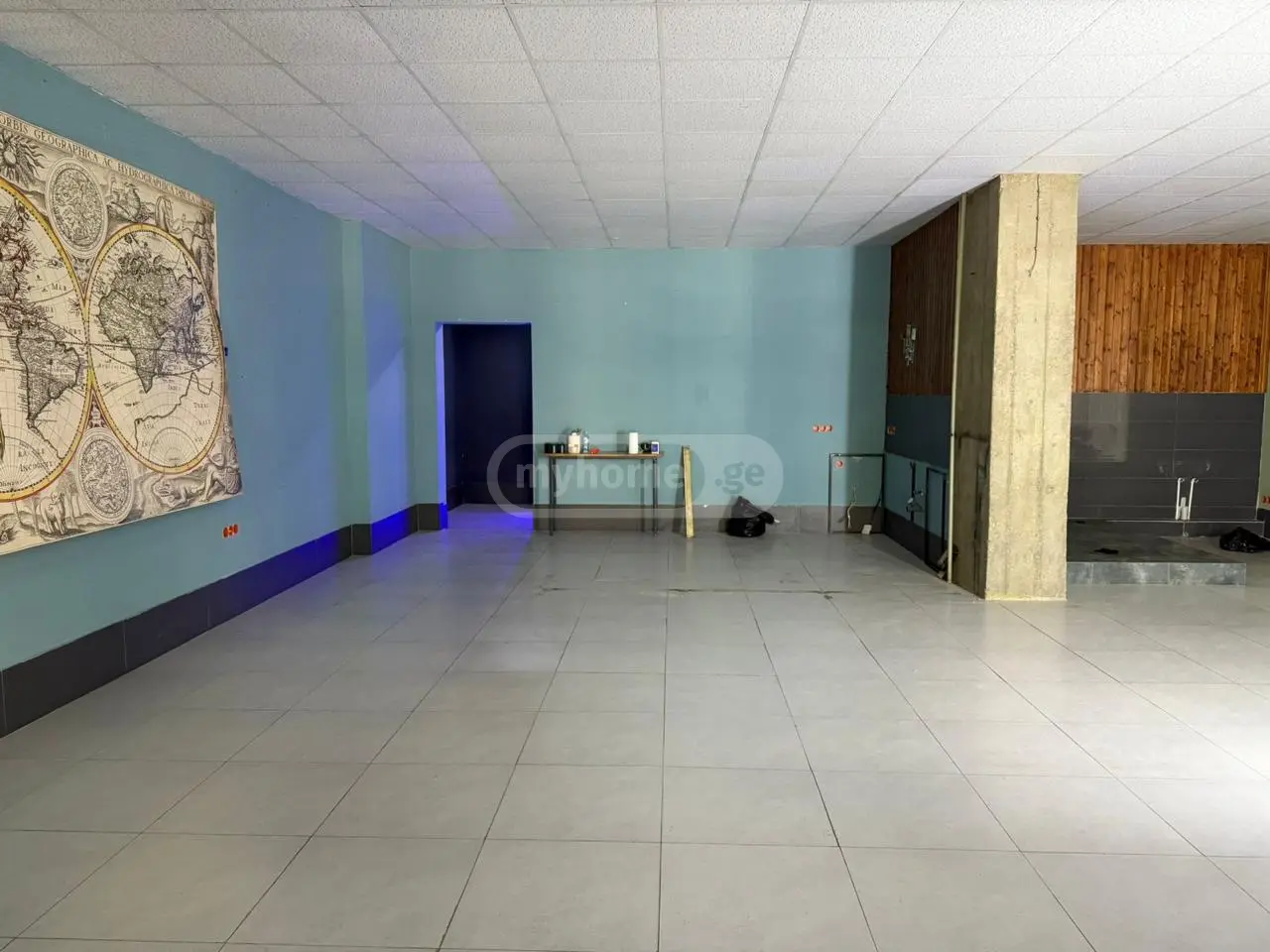  ქირავდება 168 m² ფართობის კომერციული ფართი საბურთალოზე  ბახტრიონის ქუჩაზე 