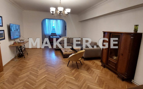  ქირავდება 5 ოთახიანი  ბინა ვაკეში  ი. ჭავჭავაძის გამზ. 