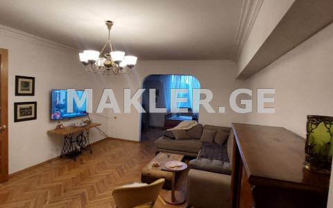  ქირავდება 5 ოთახიანი  ბინა ვაკეში  ი. ჭავჭავაძის გამზ. 
