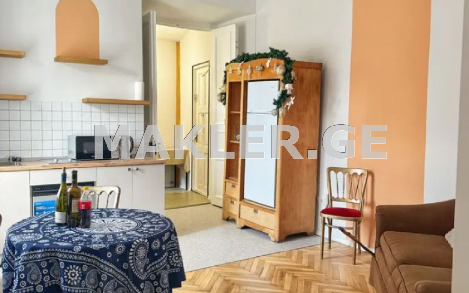  Satılık 2   Daire in Mtatsminda dist. (Old Tbilisi)  in Atoneli st. 