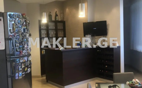  Сдаётся 4 комнатная  Квартира в Сабуртало  на ул. Тамарашвили 