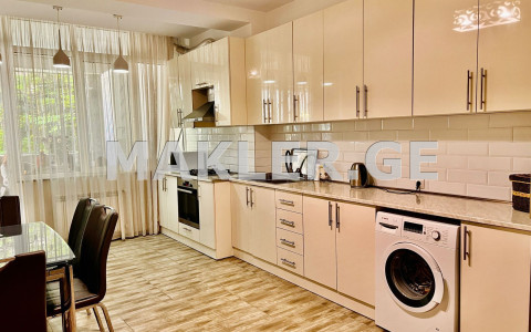  Kiralık 4   Daire in Vake dist.  in N. Djvania st. 