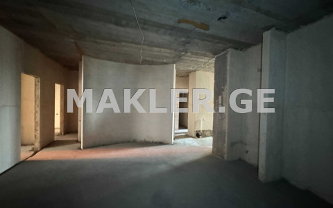  Продается 4 комнатная  Квартира в Сабуртало  на ул. Г.Бербуки 