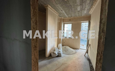  Продается 4 комнатная  Квартира в Сабуртало  на ул. Г.Бербуки 