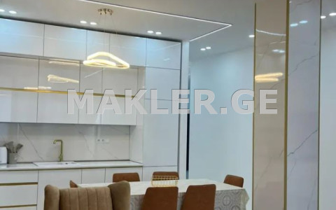  Продается 4 комнатная  Квартира в Сабуртало  на ул. Г.Бербуки 