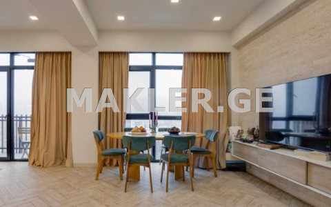  იყიდება 3 ოთახიანი  ბინა საბურთალოზე  ნუცუბიძის ქუჩაზე 