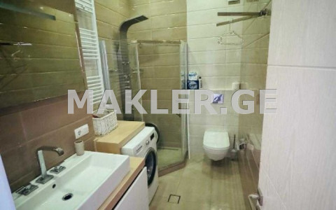  Продается 4 комнатная  Квартира в Ваке  на ул. Шатберашвили 