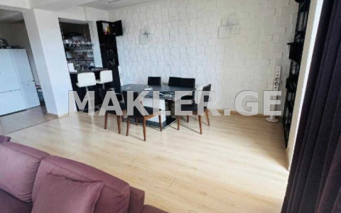  Продается 4 комнатная  Квартира в Ваке  на ул. Шатберашвили 