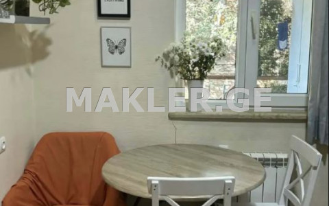  Продается 3 комнатная  Квартира в Исани