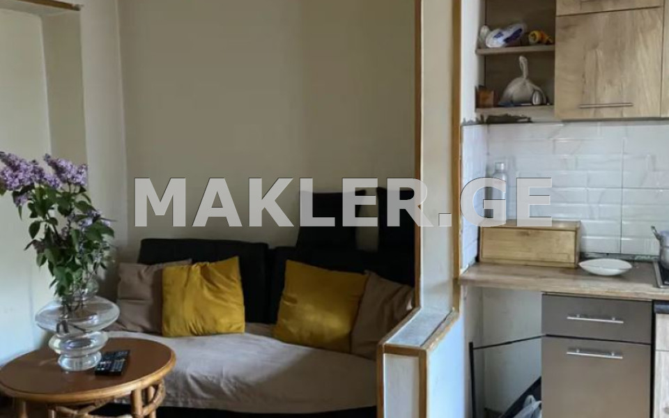  Satılık 2   Daire in Sololaki dist. (Old Tbilisi)  in Amagleba st. 