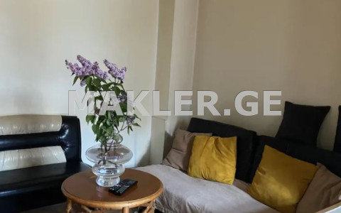  Satılık 2   Daire in Sololaki dist. (Old Tbilisi)  in Amagleba st. 