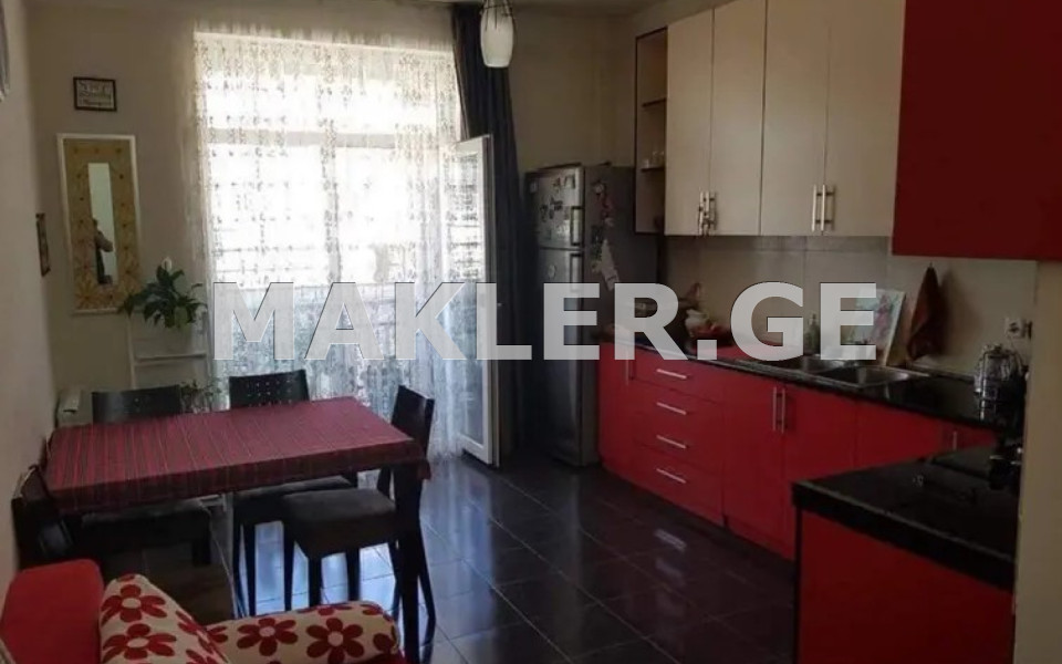  იყიდება 3 ოთახიანი  ბინა საბურთალოზე  ვაჟა-ფშაველას გამზირზე 