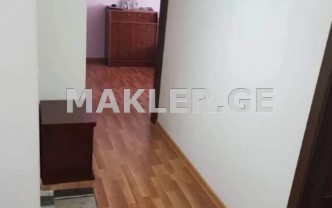  იყიდება 3 ოთახიანი  ბინა საბურთალოზე  ვაჟა-ფშაველას გამზირზე 