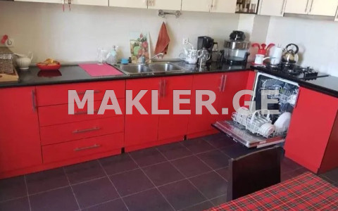  იყიდება 3 ოთახიანი  ბინა საბურთალოზე  ვაჟა-ფშაველას გამზირზე 