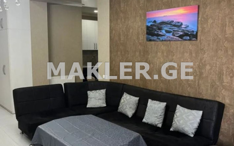  იყიდება 3 ოთახიანი  ბინა ავლაბარში  ივერიელის ქუჩაზე 