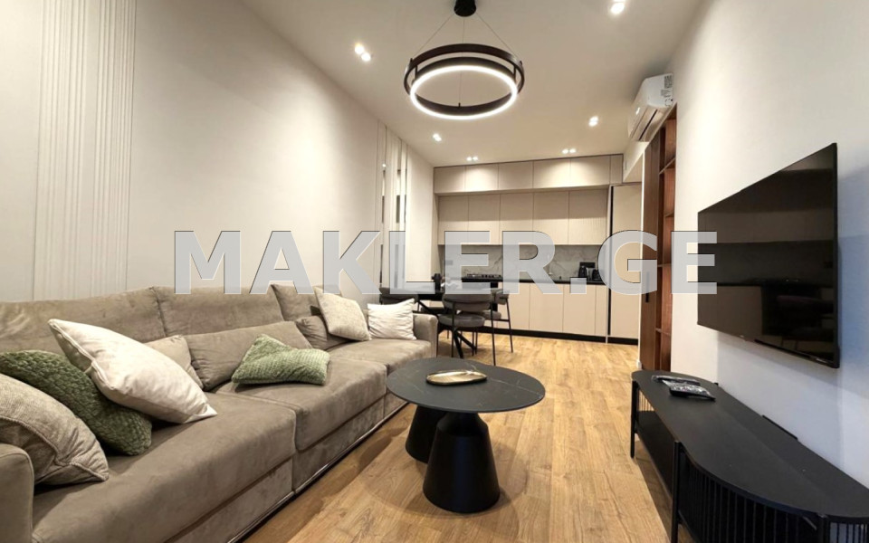  For Rent 3 room  Apartment in Vake dist.  in Paliashvili st. 