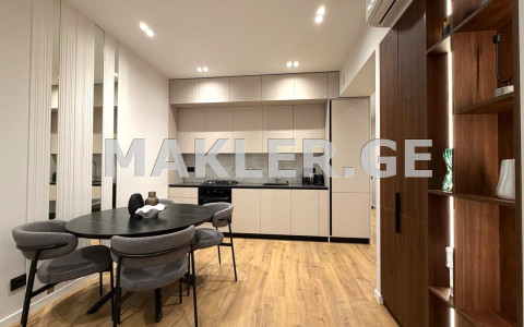  For Rent 3 room  Apartment in Vake dist.  in Paliashvili st. 