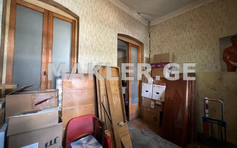  למכירה 3 חֶדֶר  דִירָה in Mtatsminda dist. (Old Tbilisi)  in Zviad Gamsakhurdia st. 
