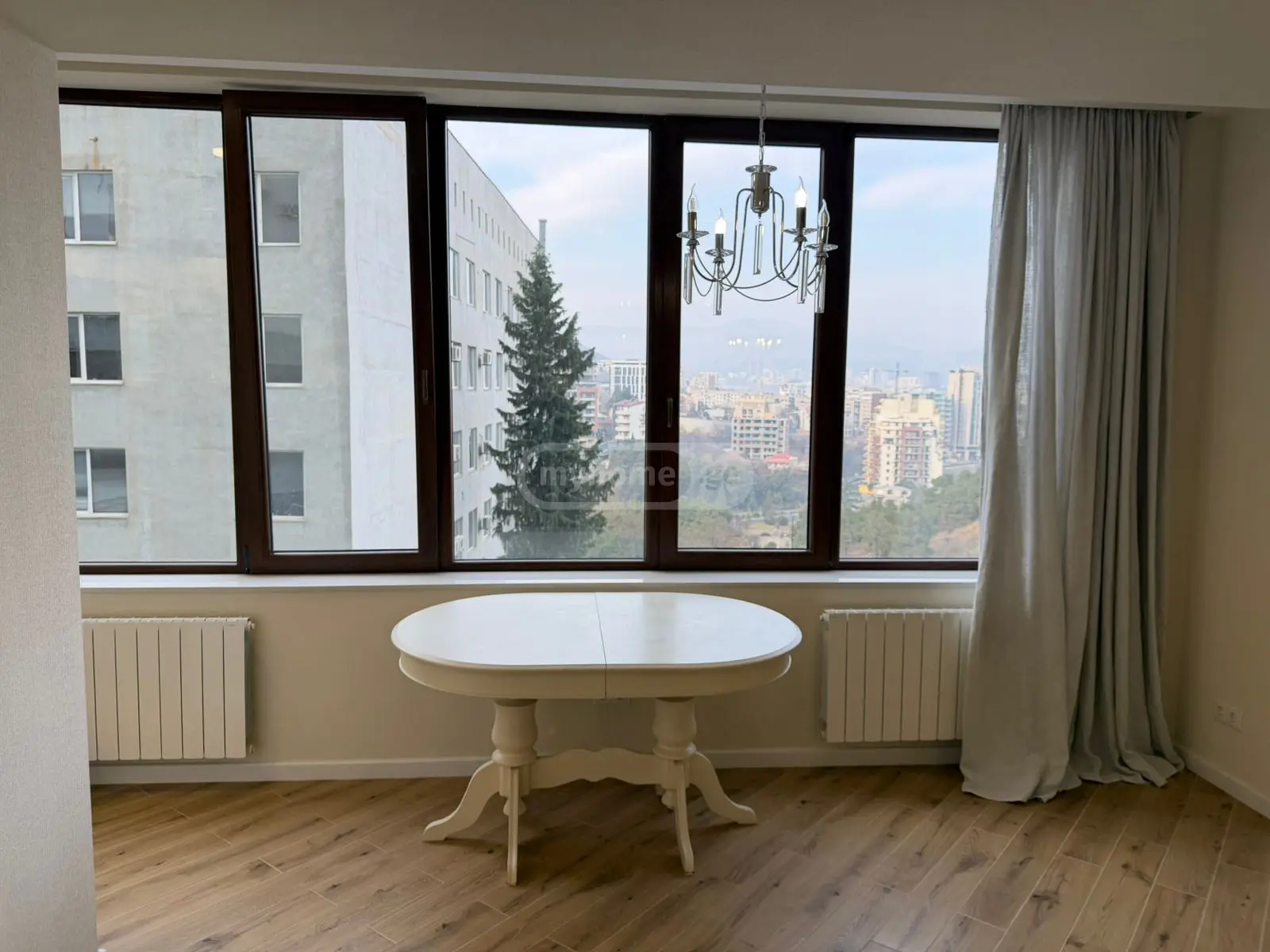  For Rent 3 room  Apartment in Vake dist.  in I. Chavchavadze Ave. 
