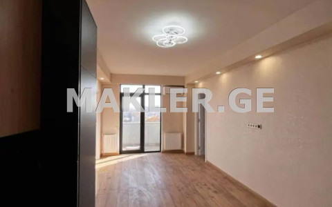  იყიდება 3 ოთახიანი  ბინა ისანში  ბერი გაბრიელ სალოსის გამზირზე 