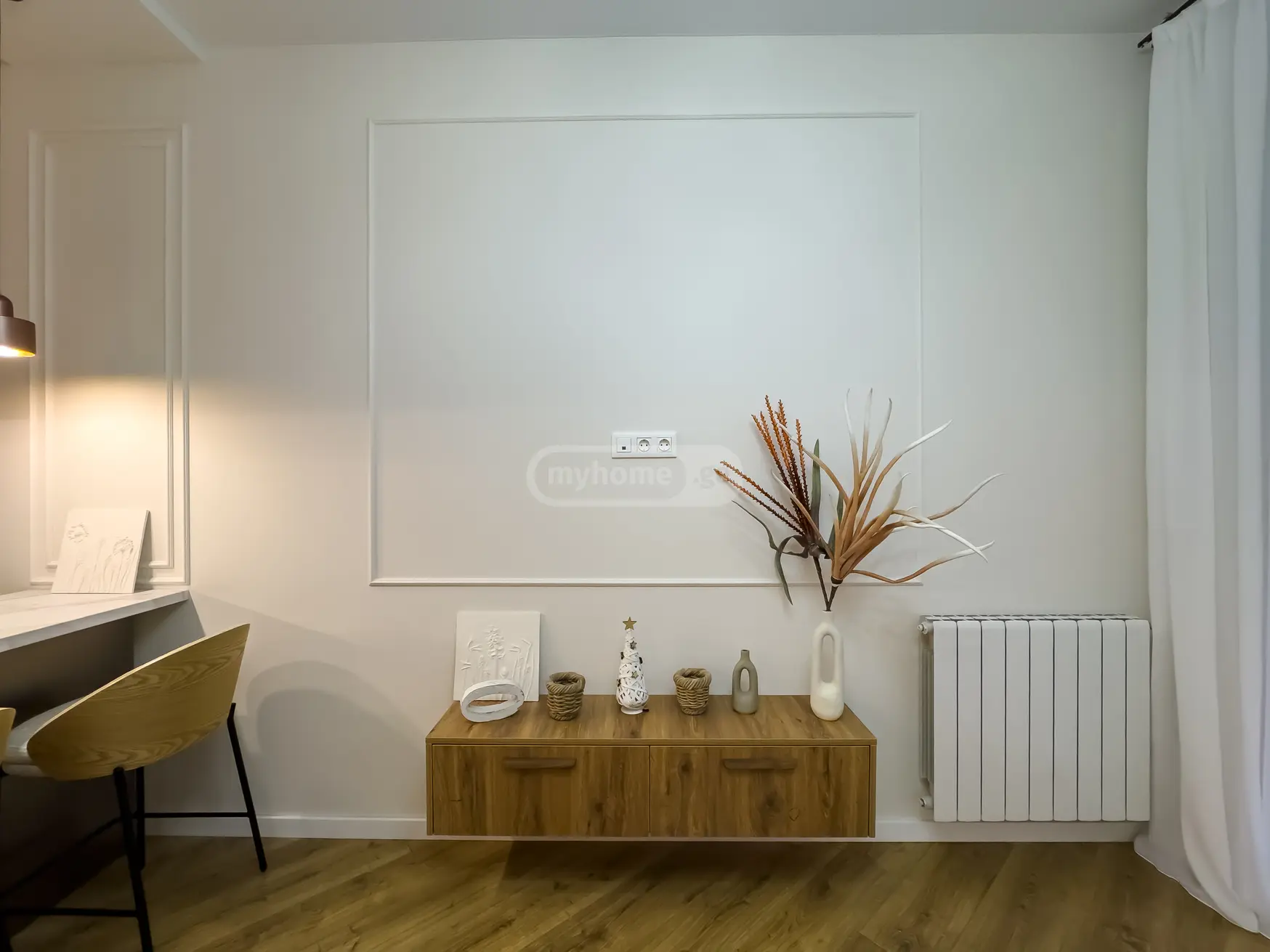  იყიდება 2 ოთახიანი  ბინა ლისის ტბაზე